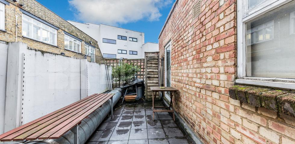 Spacious 1 bedroom flat to rent mins away from Regents Park Parkway, Camden